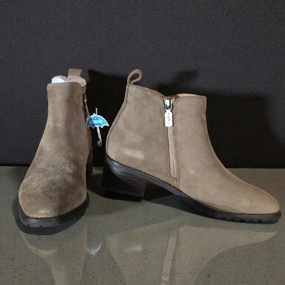 aqua college Shoes - Waterproof Taupe Ankle Boots